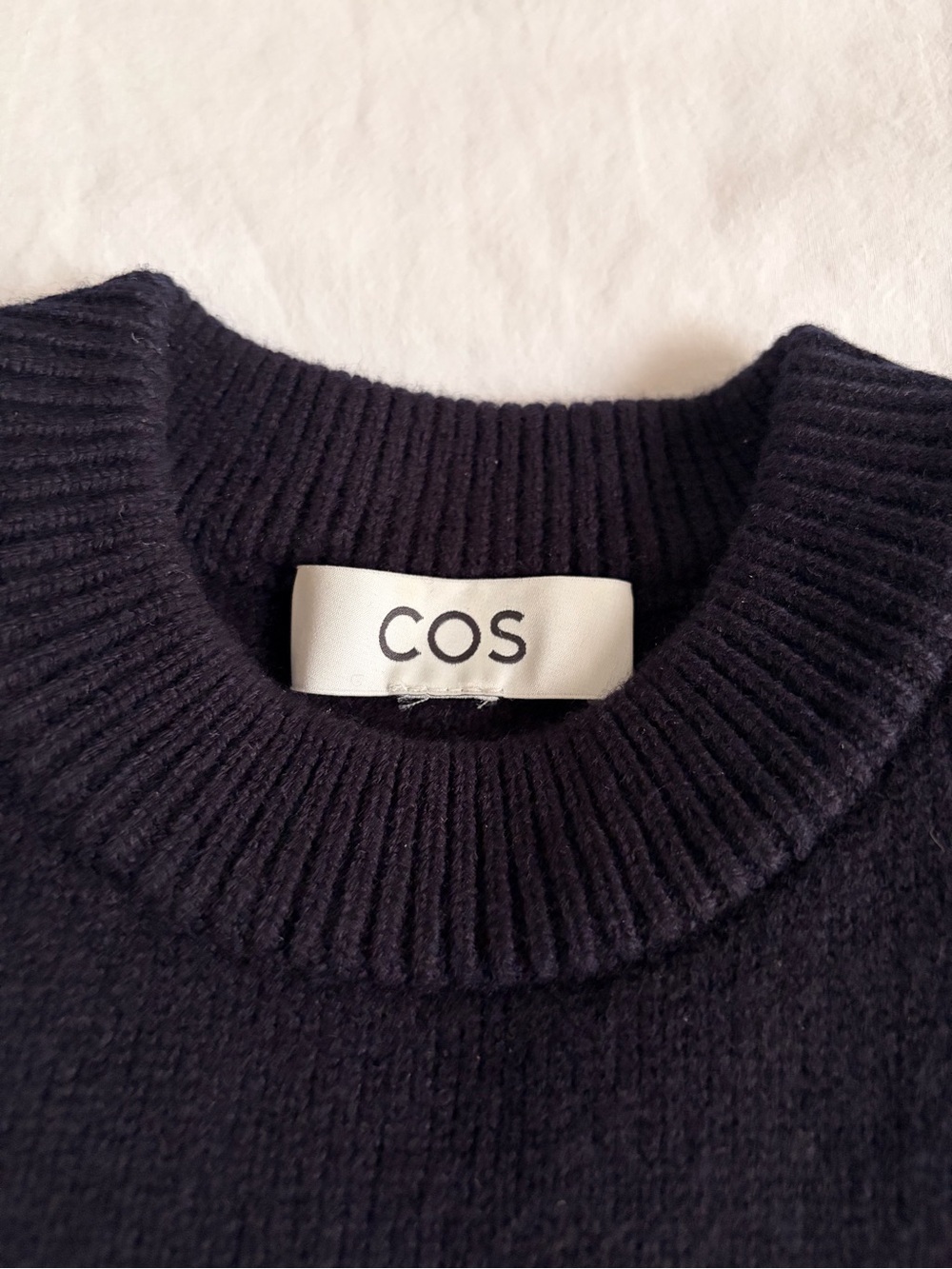 COS Sculpted Shoulder Merino Wool Navy Sweater XS - Picture 6 of 8
